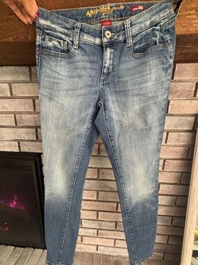 Arizona Jean Company Women's Light Blue Skinny Jeans